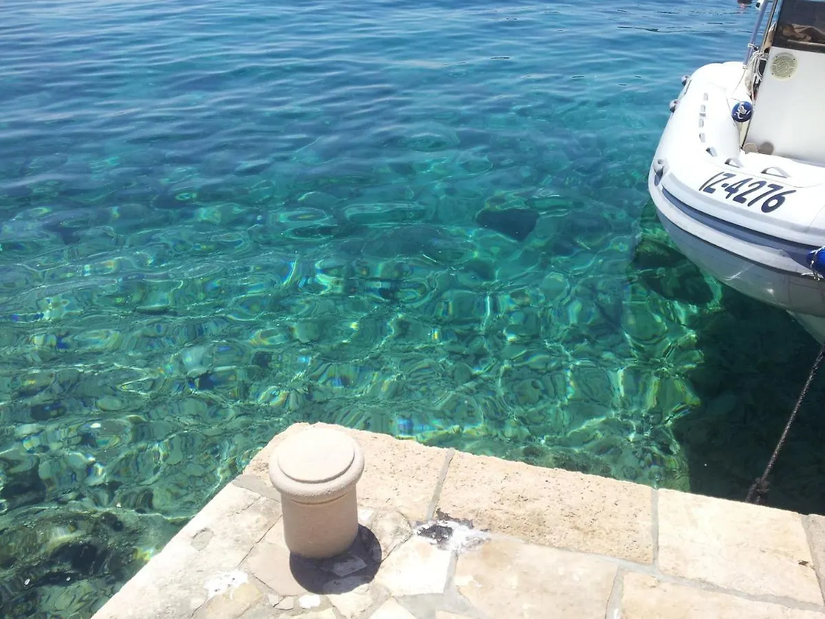 House Lemon Tree Villa Pasman Holiday home